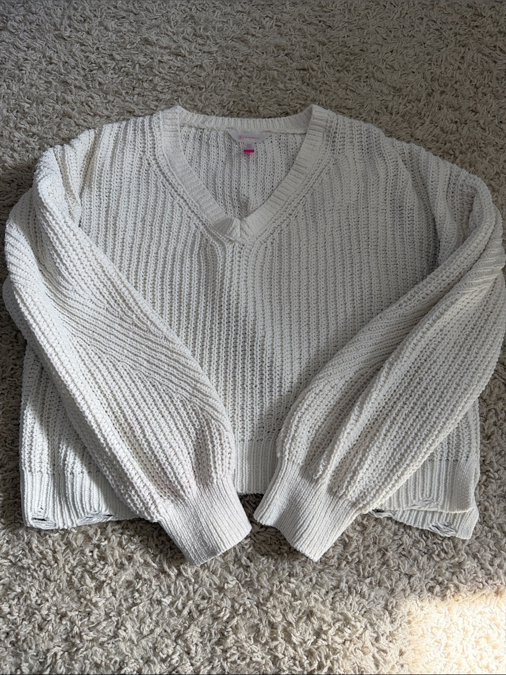 No Boundaries Ivory V-Neck Chunky Knit Sweater